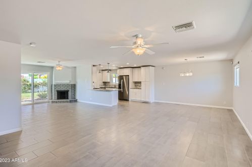 8232 Crestwood Way, Scottsdale AZ  85250-7312 exterior