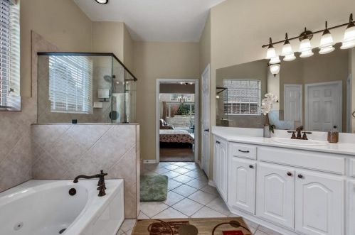 2808 Pasadena Pl, Lewisville TX  75022-5150 exterior