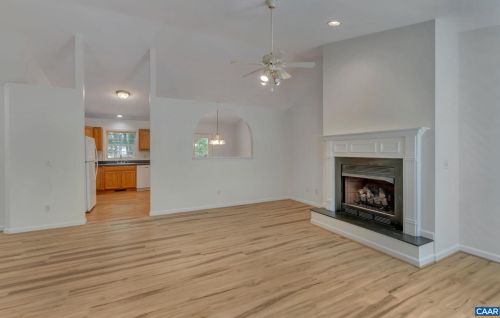 33 Jennings Dr, Bybee VA 22963-3337 exterior