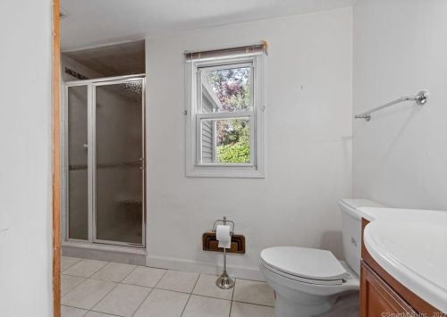 4 Pleasant Rise Cir, Brookfield Center CT  06804-2109 exterior