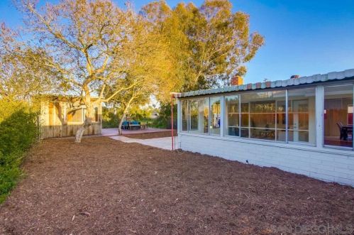 5027 Glasgow Dr, San Diego CA 92117-1037 exterior