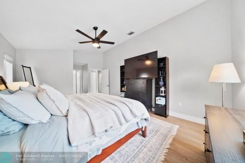 1277 144th Ter, Hollywood FL  33028-2925 exterior