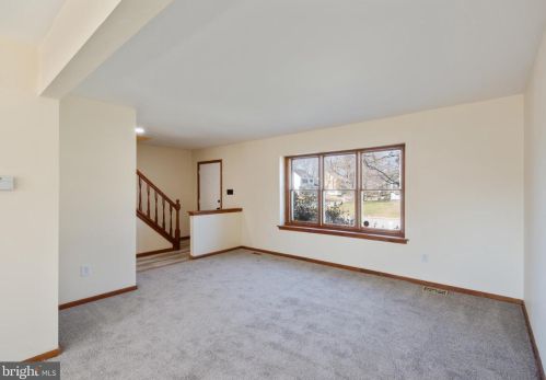 2 Willow Ct, Erial NJ  08081-2216 exterior