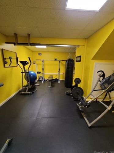 563 Cedar Mountain Rd, Litchfield CT  06787-2060 exterior