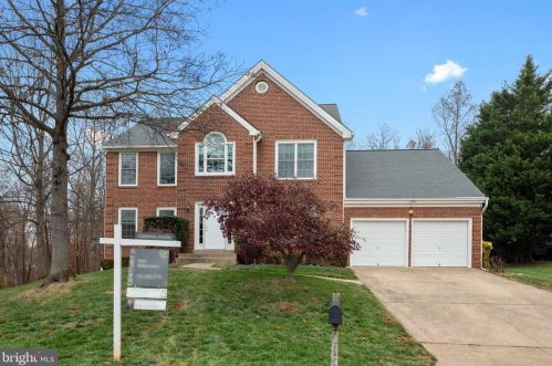 1288 Browns Mill Ct, Herndon, VA 20170-2000