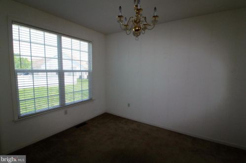 132 Parkers Dr, Dover DE  19904-1467 exterior