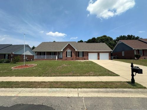 3521 Harrisburg Dr, Fayetteville NC  28306-4572 exterior