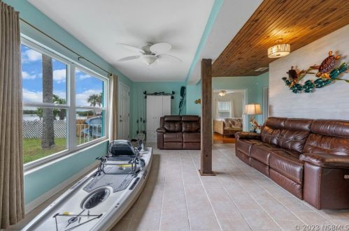 5959 Riverside Dr, Daytona Beach FL 32127-6445 exterior