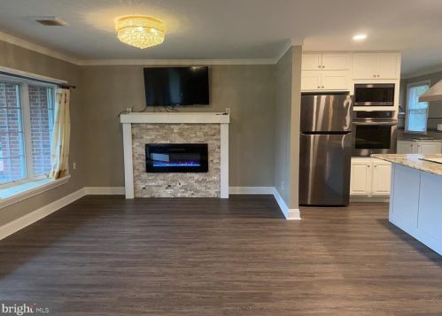 2405 Magnolia Dr, Wilmington, DE 19810-2419