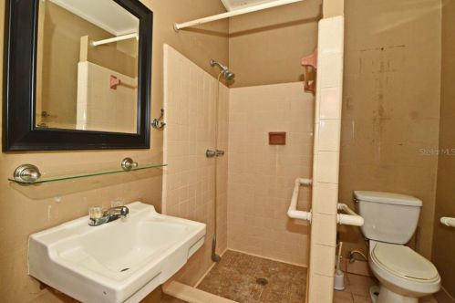 170 Crystal Lake Ave, Lake Mary FL  32746-2924 exterior