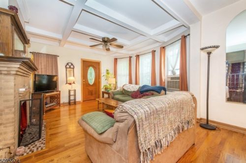 29 Glenwood Ave, Bloomfield NJ  07003-2202 exterior