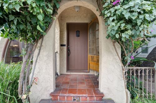 142 Savona Walk, Long Beach, CA 90803-4134