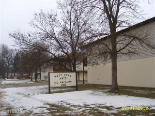 1405 2nd Ave, Minot ND  58701-3686 exterior
