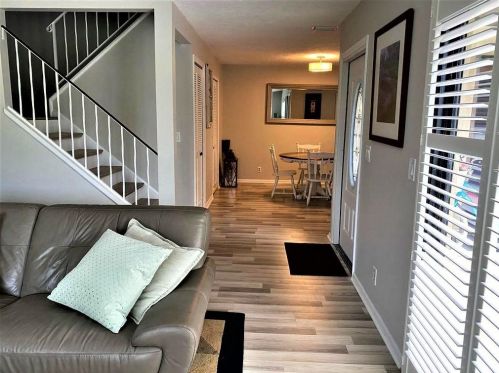 7334 Jamestown Ter, Hobe Sound, FL 33455-5867