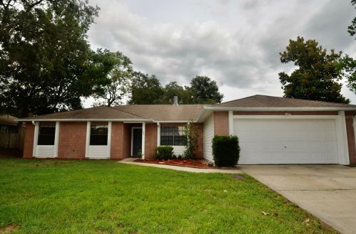707 Maltby Dr, Deltona, FL 32738-8004