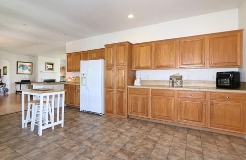 6960 Lilac Rd, Bonsall CA  92003-4312 exterior