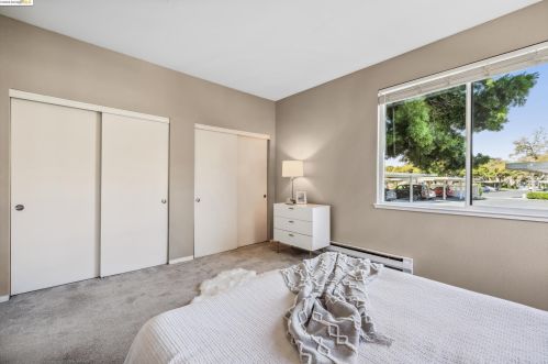 123 Lakeshore Ct, Richmond CA  94804-7422 exterior