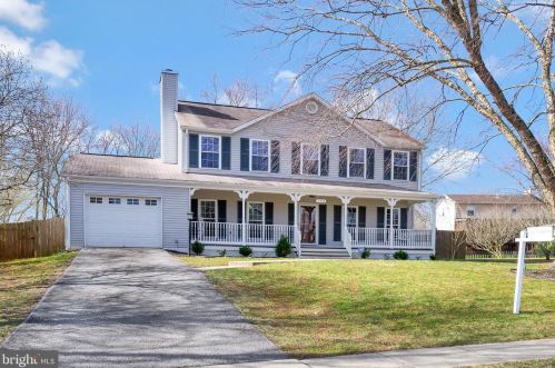 13456 Orangewood Dr, Woodbridge, VA 22193-3918