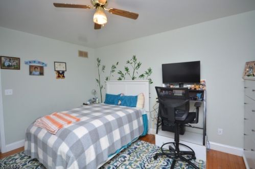 812 Kennedy Blvd, Manville NJ  08835-2148 exterior