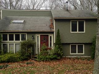 336 Station St, Coventry, RI 02816-8456