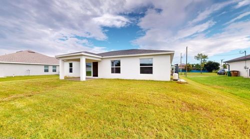2804 25th Ter, Cape Coral, FL 33993-8215