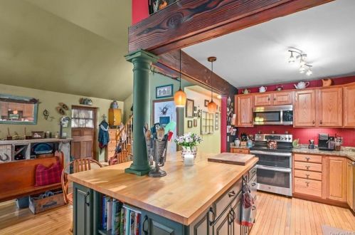 169 Lime Ridge Rd, Poughquag NY  12570-5449 exterior