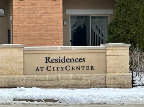 15215 Library Ln, Waukesha, WI 53151-5282