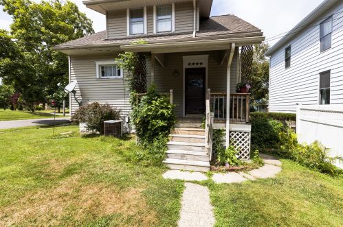 838 Locust Ave, Zanesville OH  43701-2414 exterior