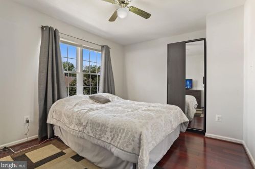 605 Warrenton Ter, Leesburg VA  20176-2466 exterior