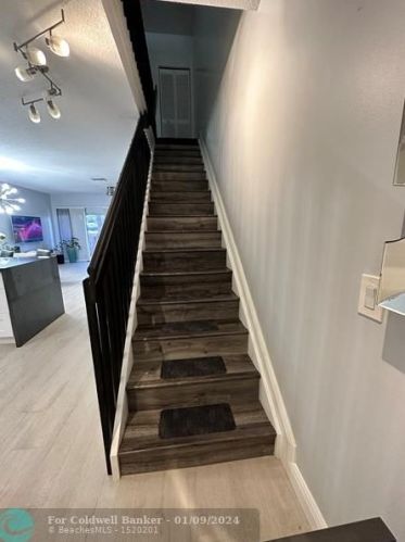 964 100th Ave, Hollywood FL  33024-4372 exterior