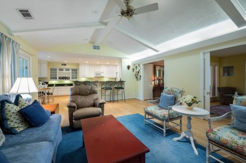 4748 Forest Bend Rd, Dallas TX  75244-6507 exterior