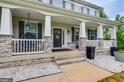 181 Empress Alexandra Pl, Fredericksburg VA  22406-4085 exterior