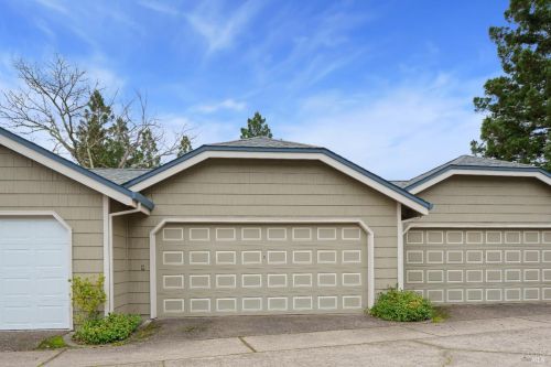 2090 Stonefield Ln, Santa Rosa CA  95403-0951 exterior