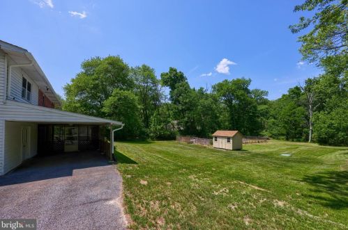 3450 Fishing Crk Vly Rd, Harrisburg PA 17112-9627 exterior