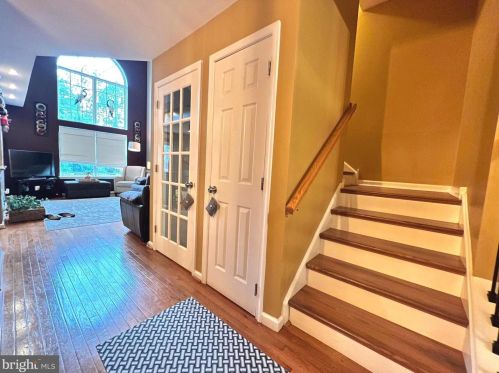 324 Glenn Rose Cir, Norristown PA 19406-1783 exterior