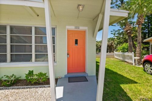 1214 Central Ave, Flagler Beach, FL 32136-3112