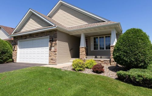 379 Ravens Ct, Lino Lakes, MN 55014-3331