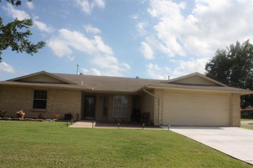 7618 Cherokee Ave, Lawton, OK 73505-6421
