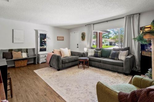 6373 Woodland Blvd, Pinellas Park FL  33781-4921 exterior