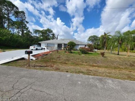 707 Jackson Ave, Lehigh Acres, FL 33972-4421