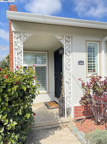 1325 136th Ave, San Leandro CA  94578-2549 exterior