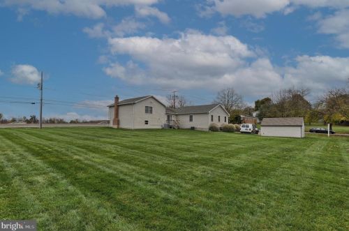 397 Kunkel Ave, Hummelstown PA  17036-9337 exterior