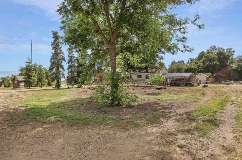 5057 Harney Ln, Lodi CA  95240-6922 exterior