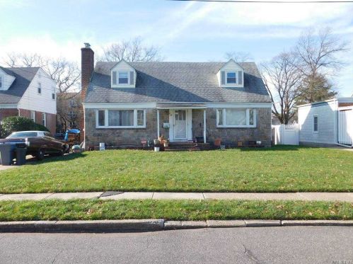 13 Rhame Ave, East Rockaway, NY 11518-1445