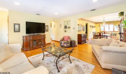 40 Jacobus Ave, Little Falls NJ  07424-2305 exterior