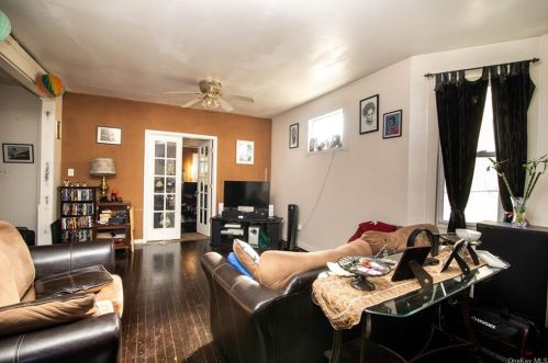 26 Mount Joy Pl, New Rochelle, NY 10801-2511