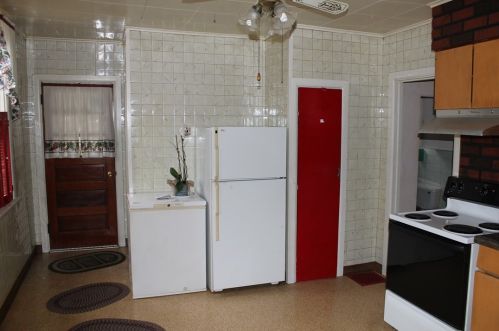 801 Cassidy Ave, Monongahela, PA 15063-1311