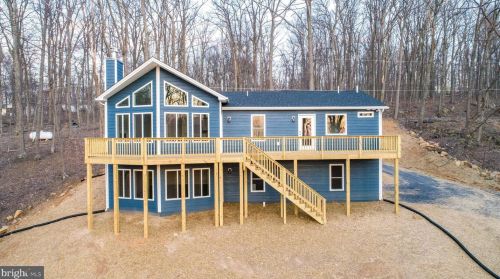 2552 High Top Rd, Linden, VA 22642-5509