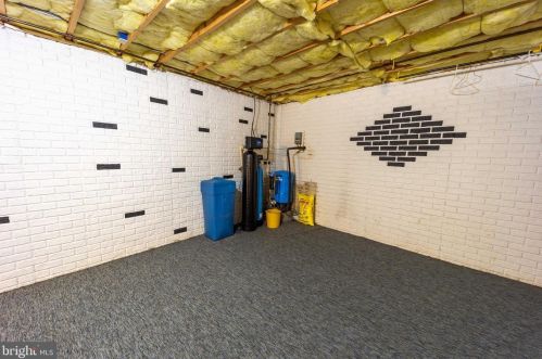 20 Gideon Ln, Falling Waters WV exterior