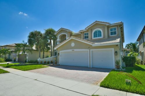 17352 35th St, Hollywood, FL 33029-1615